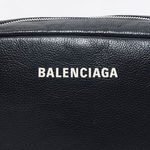 バレンシアガ BALENCIAGA エブリデイ カメラバッグ レザー ショルダーバッグ ブラック WS13023