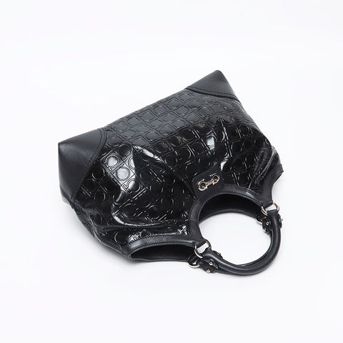 サルヴァトーレフェラガモ Salvatore Ferragamo ガンチーニ エンボス加工 シルバー金具 ハンドバッグ ブラック WS13122
