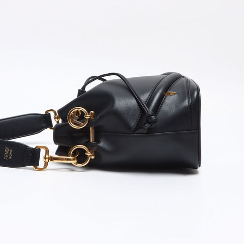 フェンディ FENDI モントレゾール ミニ レザー ショルダーバッグ ブラック WS13162