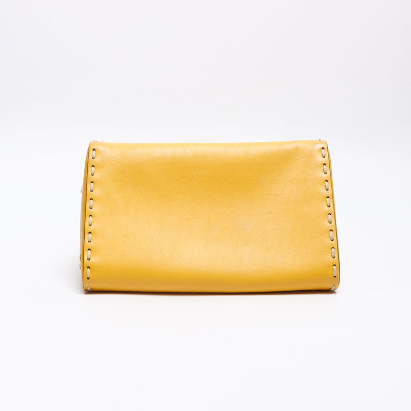 FENDI イエロー トライアングルバック FENDI イエロー トライアングルバック