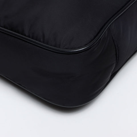 YVES SAINT LAURENT 尼龙 Le 5 7 单肩包黑色 WS13188