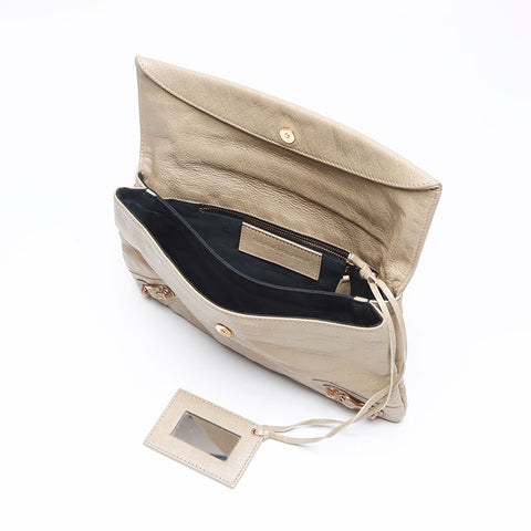 バレンシアガ BALENCIAGA ジャイアント エンべローブ レザー ゴールド金具 186182 クラッチバッグ ベージュ WS13211