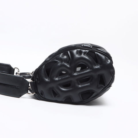 BURBERRY RONBI 2022SS Leather Cutout Shoulder Bag black WS13263