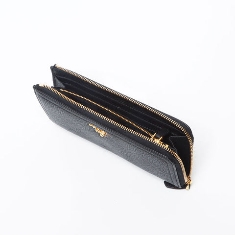 PRADA Vitello Dyno Leather Roundship Purse black WS13284