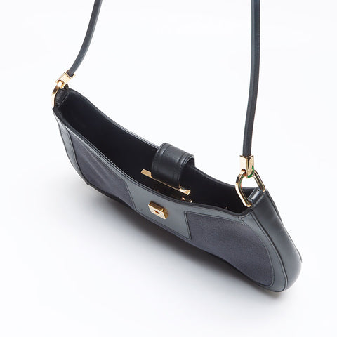 GUCCI Canvas logo Shoulder Bag black WS13308