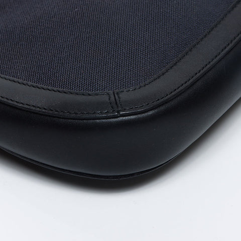 GUCCI Canvas logo Shoulder Bag black WS13308