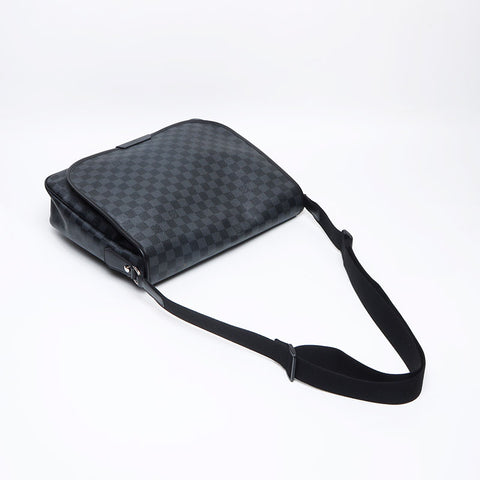LOUIS VUITTON 2012 Damier Graphite District PM NM Shoulder Bag black WS13312