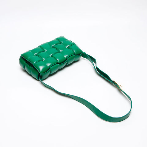 ボッテガヴェネタ BOTTEGAVENETA パデッドカセット レザー ショルダーバッグ グリーン WS13441