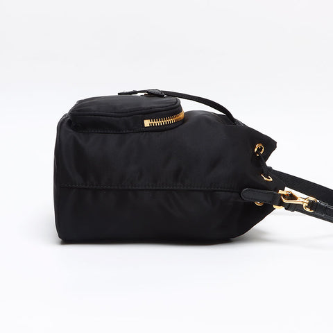プラダ PRADA ナイロン 巾着 トライアングルロゴ ベラ ショルダーバッグ ブラック WS13444