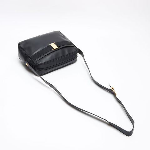 Salvatore Ferragamo Vara Leather Gold Metal Shoulder Bag black WS13544