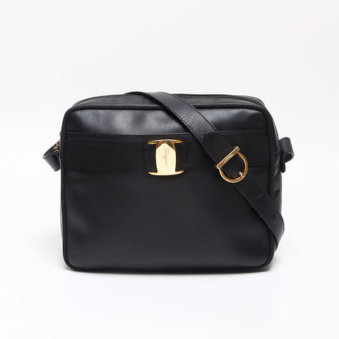 サルヴァトーレフェラガモ Salvatore Ferragamo ヴァラ レザー ゴールド金具 ショルダーバッグ ブラック WS13544