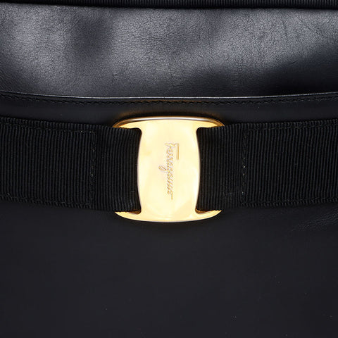 サルヴァトーレフェラガモ Salvatore Ferragamo ヴァラ レザー ゴールド金具 ショルダーバッグ ブラック WS13544