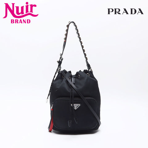 プラダ PRADA トライアングルロゴ ナイロン スタッズ ミニ 巾着 スタッズ ショルダーバッグ ブラック WS13560