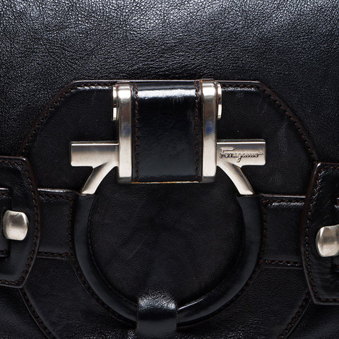 サルヴァトーレフェラガモ Salvatore Ferragamo ガンチーニ レザー ショルダーバッグ ブラック WS13590
