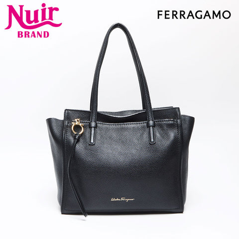 Salvatore Ferragamo Leather Amy Handbag black WS13594
