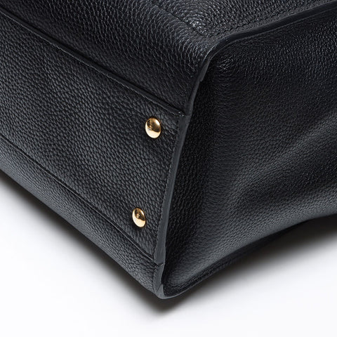Salvatore Ferragamo Leather Amy Handbag black WS13594