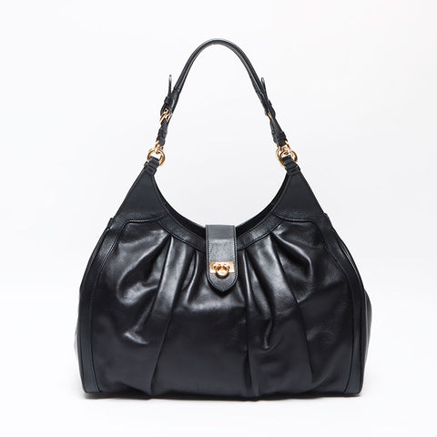 Salvatore Ferragamo Gancini leather Shoulder Bag black WS13599