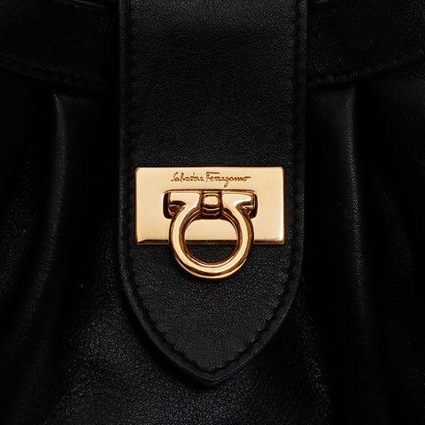 Salvatore Ferragamo Gancini leather Shoulder Bag black WS13599