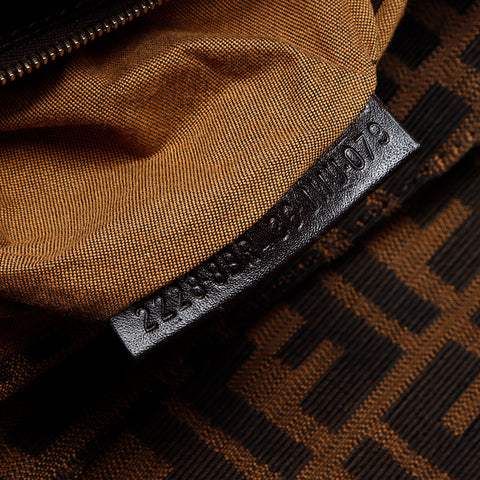 フェンディ FENDI ズッカ ショルダーバッグ ブラウン WS13611