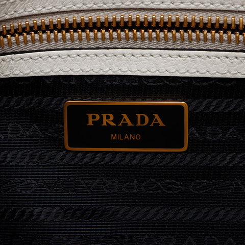 プラダ PRADA グレースカーフ レザー ロゴ ショルダーバッグ ホワイト WS13621