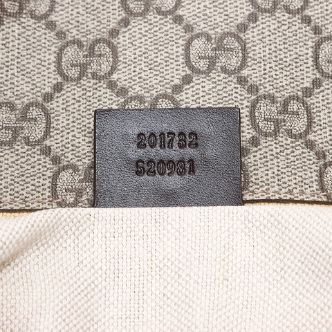 GUCCI GG canvas GG Supreme messenger bag crossbody Shoulder Bag beige WS13636