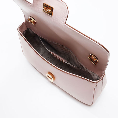 サルヴァトーレフェラガモ Salvatore Ferragamo ガンチーニ レザー チェーン ショルダーバッグ ピンク WS13665