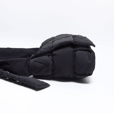 ボッテガヴェネタ BOTTEGAVENETA カッセト テック ナイロン ショルダーバッグ ブラック WS13708
