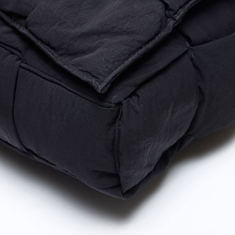 ボッテガヴェネタ BOTTEGAVENETA カッセト テック ナイロン ショルダーバッグ ブラック WS13708