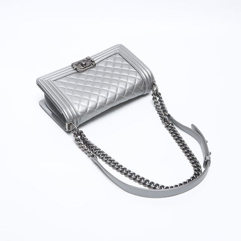 シャネル CHANEL 24番台 2016-2017 ボーイ シャネル キャビアスキン 25cm ガンメタリック ショルダーバッグ シルバー WS13772