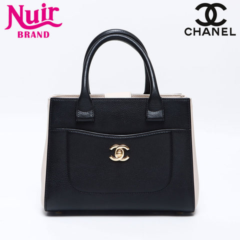 シャネル CHANEL 24番台 2016-2017 ミニ エグゼスティブトート ハンドバッグ ホワイト ブラック WS13780