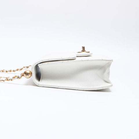 シャネル CHANEL パール チェーン ミニマトラッセ 29番台 2019-2020 ショルダーバッグ ホワイト WS13801