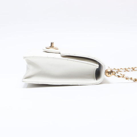 シャネル CHANEL パール チェーン ミニマトラッセ 29番台 2019-2020 ショルダーバッグ ホワイト WS13801