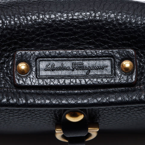 Salvatore Ferragamo Gancini one belt Shoulder Bag black WS13811