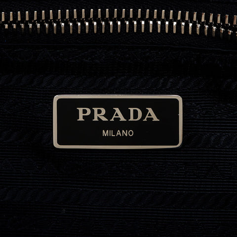 PRADA Quilted nylon Backpack Â· Daypack black WS13817