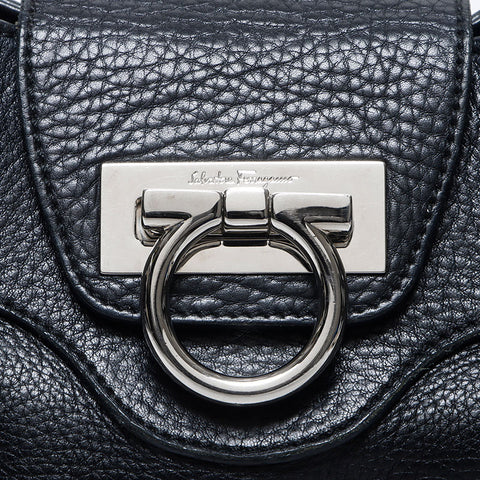 Salvatore Ferragamo Leder SilverMetal Gancini Handtasche schwarz WS13832