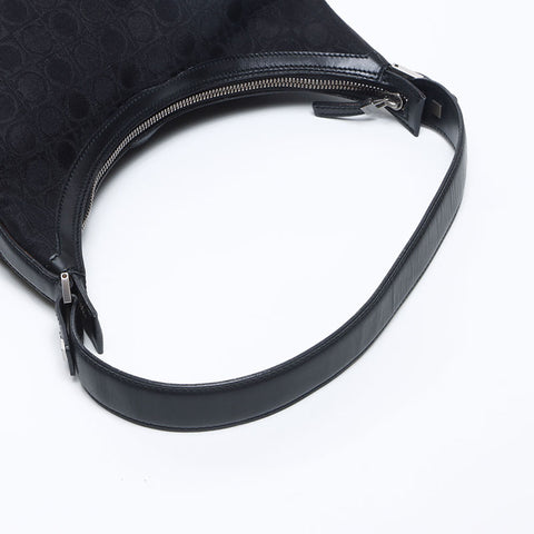 Salvatore Ferragamo Gancini Shoulder Bag Shoulder Bag black WS13875