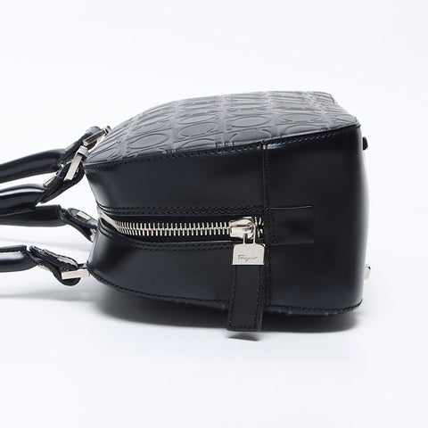 Salvatore Ferragamo Gancini shawl Shoulder Bag black WS13887