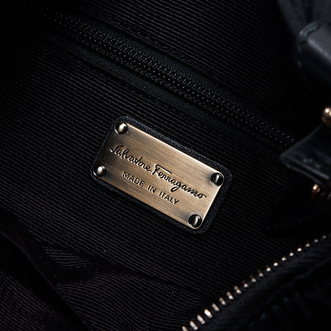 Salvatore Ferragamo Vara ribbon Shoulder Bag black WS13890