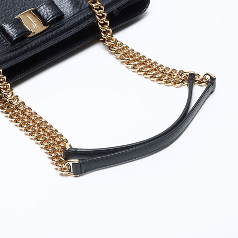 サルヴァトーレフェラガモ Salvatore Ferragamo ヴァラ レザー チェーン ハンドバッグ ブラック WS13897