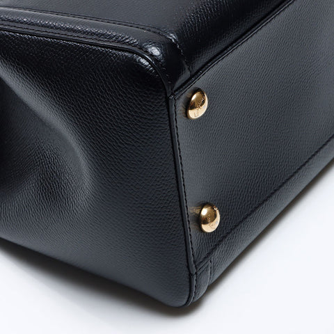 サルヴァトーレフェラガモ Salvatore Ferragamo ヴァラ レザー チェーン ハンドバッグ ブラック WS13897