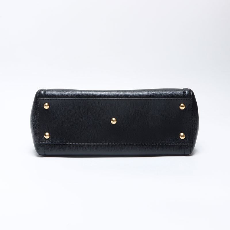 サルヴァトーレフェラガモ Salvatore Ferragamo ヴァラ レザー