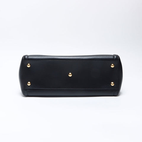 サルヴァトーレフェラガモ Salvatore Ferragamo ヴァラ レザー チェーン ハンドバッグ ブラック WS13897