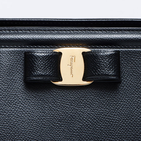 サルヴァトーレフェラガモ Salvatore Ferragamo ヴァラ レザー チェーン ハンドバッグ ブラック WS13897