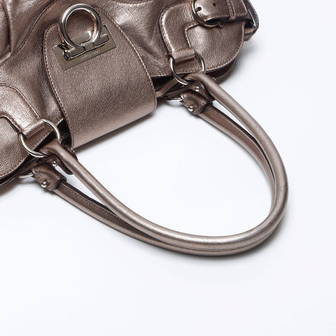 Salvatore Ferragamo Gancini leather Handbag gold WS13903