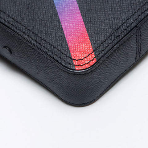 LOUIS VUITTON Taiga Rainbow Donau Umhängetasche schwarz WS13930