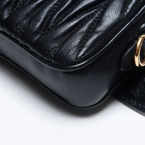 Miu Miu Matelasse Mini-Gürteltasche Gürteltasche schwarz WS13940