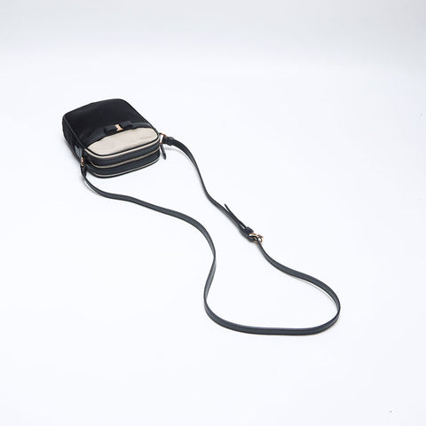 Salvatore Ferragamo Vara Nylon Umhängetasche schwarz WS13995