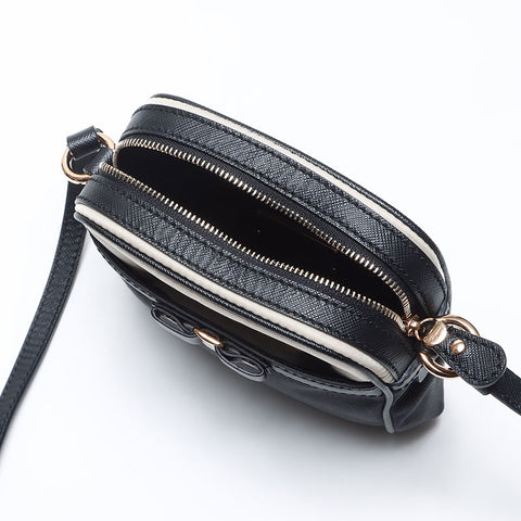 サルヴァトーレフェラガモ Salvatore Ferragamo ヴァラ ナイロン ショルダーバッグ ブラック WS13995