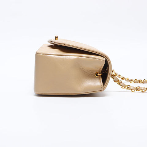 シャネル CHANEL 1985-1993年 1番台 ラムスキン ダイアナ マテラッセ チェーン ショルダーバッグ ベージュ WS14052