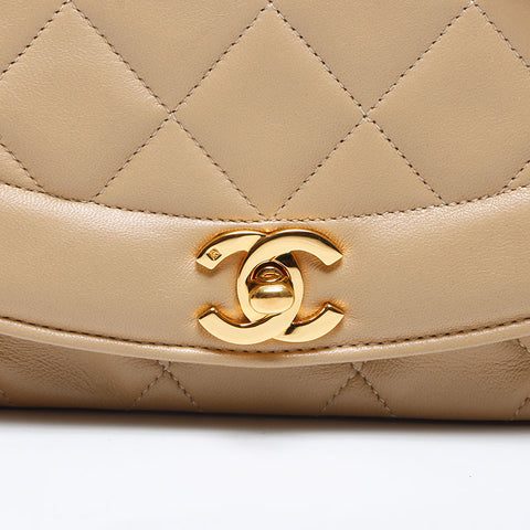 シャネル CHANEL 1985-1993年 1番台 ラムスキン ダイアナ マテラッセ チェーン ショルダーバッグ ベージュ WS14052